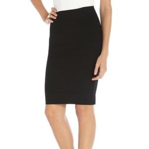 Romeo & Juliet Couture
Elasticized banded waist